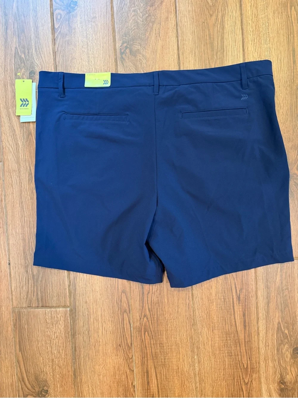 all in motion Navy Flat-Front Performance Shorts 7” / men’s 46